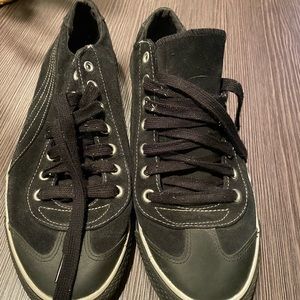 Puma tennis shoes